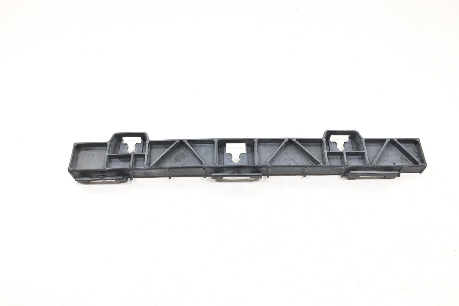 2019 - 2025 HONDA PASSPORT REAR BUMPER RIGHT SIDE INNER SUPPORT BRACKET OEM
