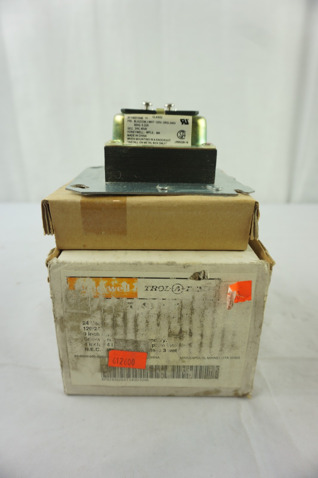 Honeywell AT140D1046 Transformer NEW!