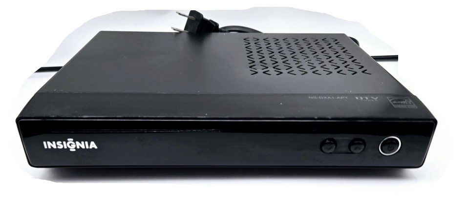 INSIGNIA NS-DXA1-APT Digital To Analog Converter Box With Remote