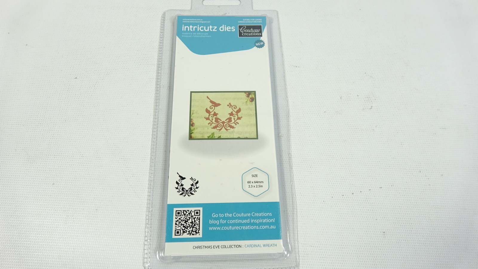 2015 intricutz Dies Christmas Eve Collection Cardinal Wreath CO724433