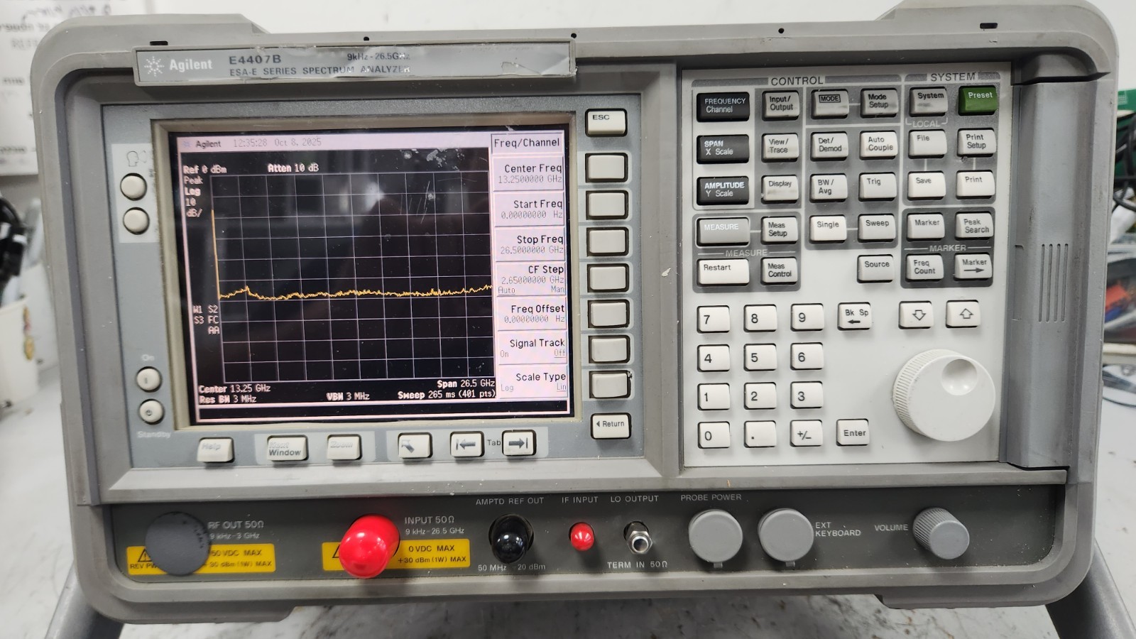 Agilent E4407B 9KHz to 26.5GHz Spectrum Analyzer   + MIXER