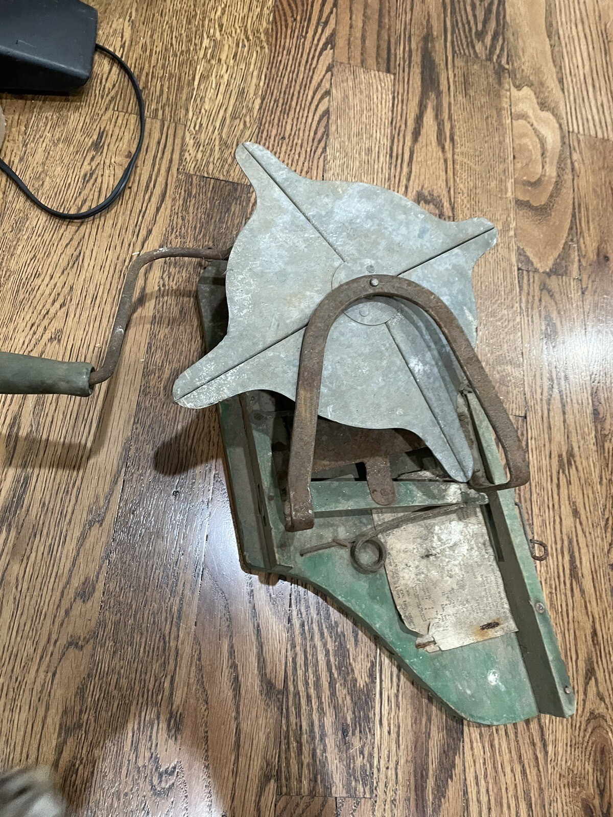 Antique Spreader Seed Sower Green Antique Decor