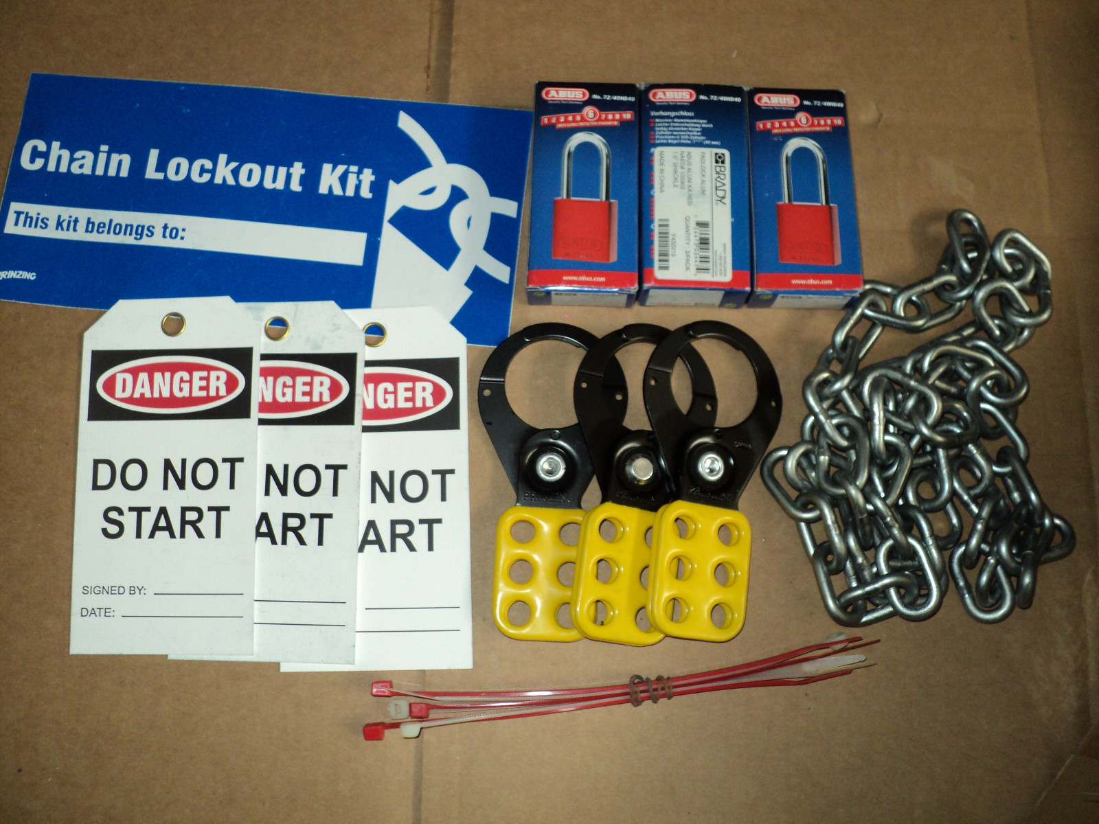 BRADY LK041R Portable Lockout Kit,  3 PADLOCK , Filled
