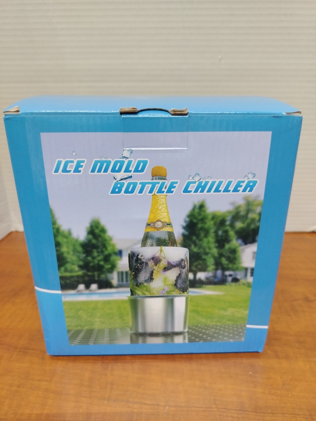 New In Box Ice Mold Bottle Chiller Stainless Steel Ice Bucket