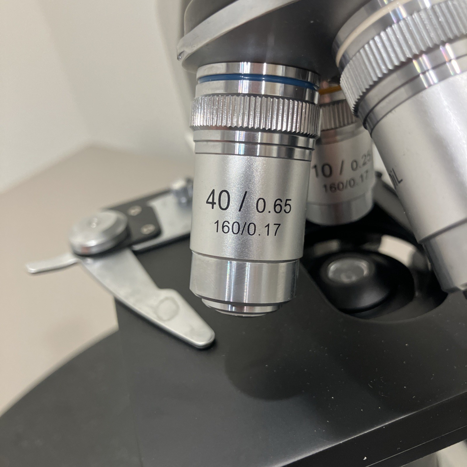 Omax M82E Compound Light Microscope w eyepieces and power cord