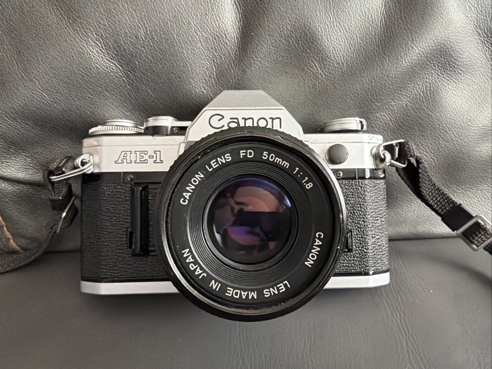 Canon AE-1 35mm SLR Film Camera W/ 50mm FD Film Tested Clean 👍