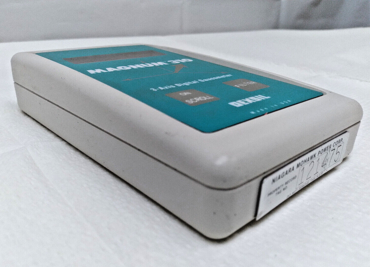 Dexsil Magnum 310 3- Axis Digital Gaussmeter with Case