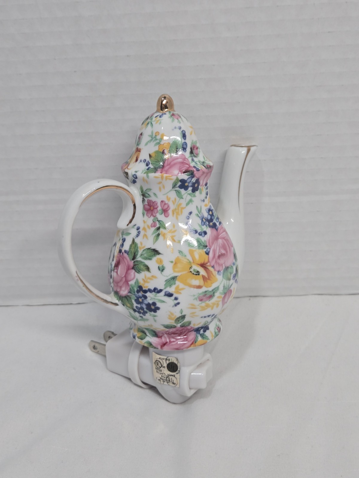 Porcelain Christmas Teapot Nigh Llight Vtg Holiday Decor Floral Art Grannycore