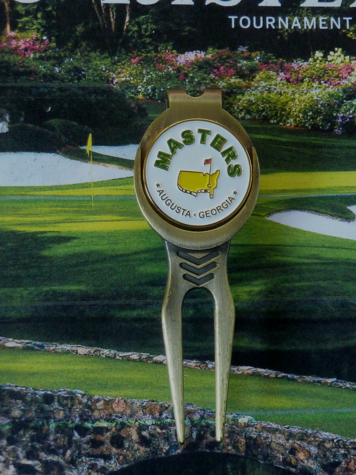 The Masters Red Ball Marker 25/26 Slider Divot Tool - Great Looking