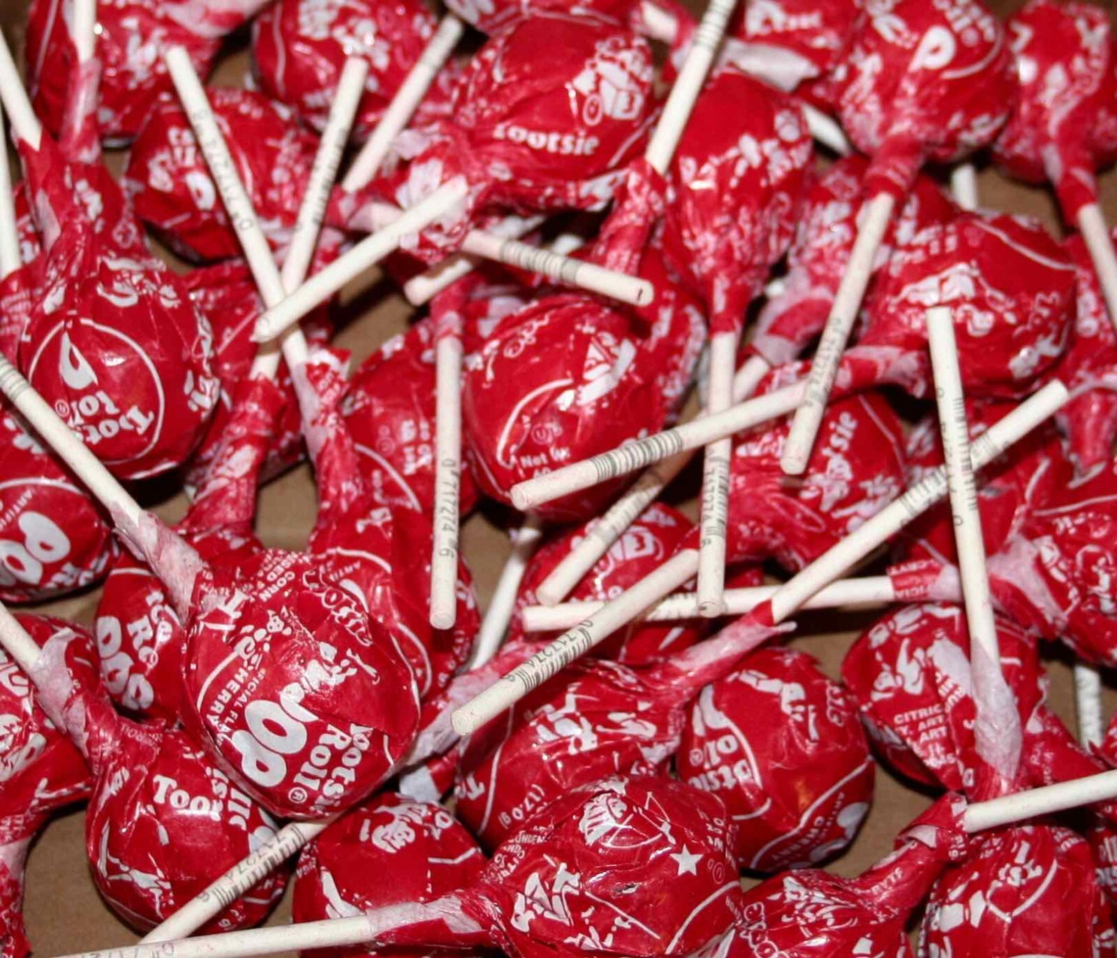 200X CHERRY Tootsie Roll Pops one hundred Lollipops FRESH, ships in box