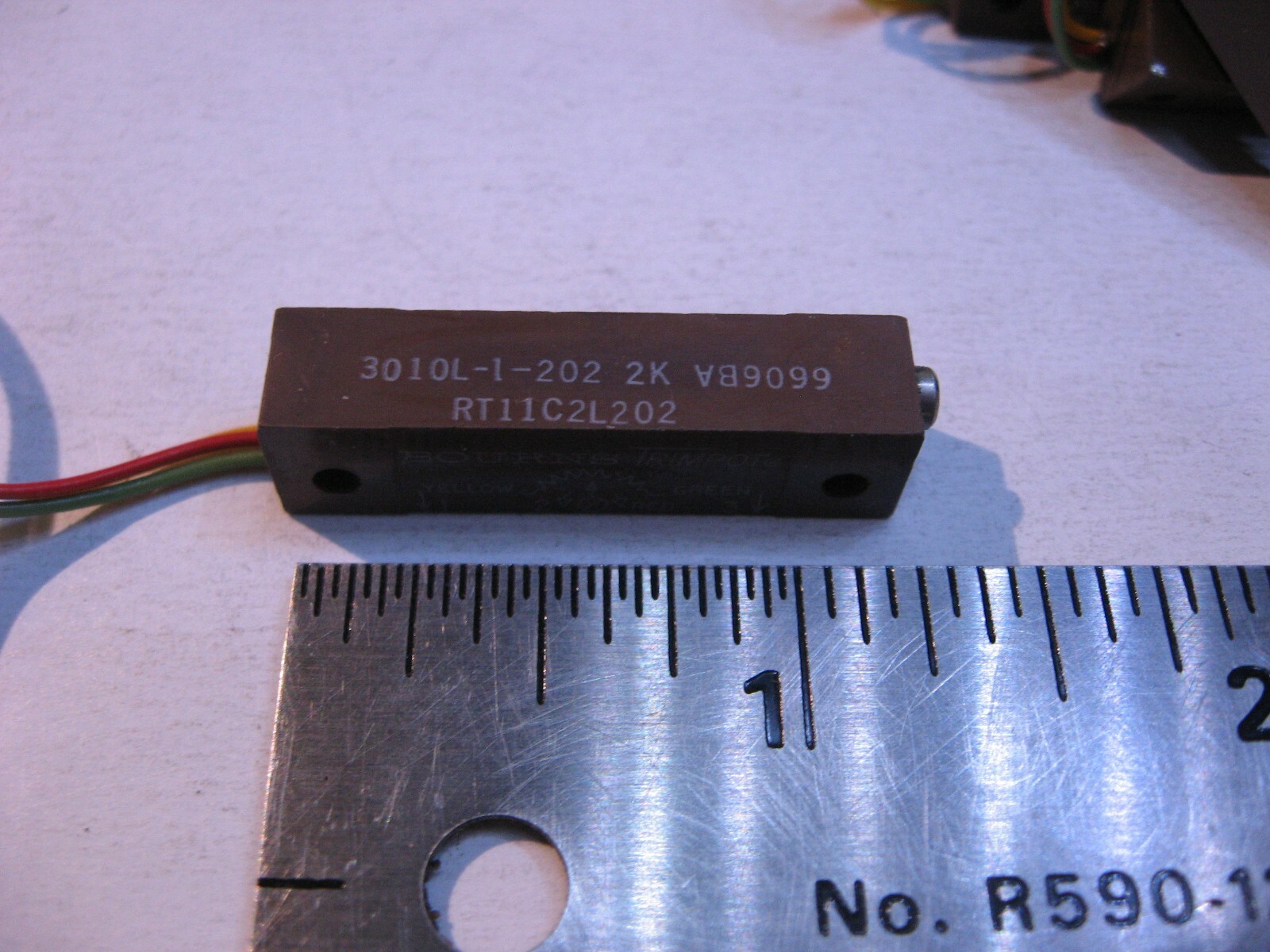 Trimmer Potentiometer Resistor 2K Bourns Trimpot 3010L-1-202 Used Pulls Qty 4