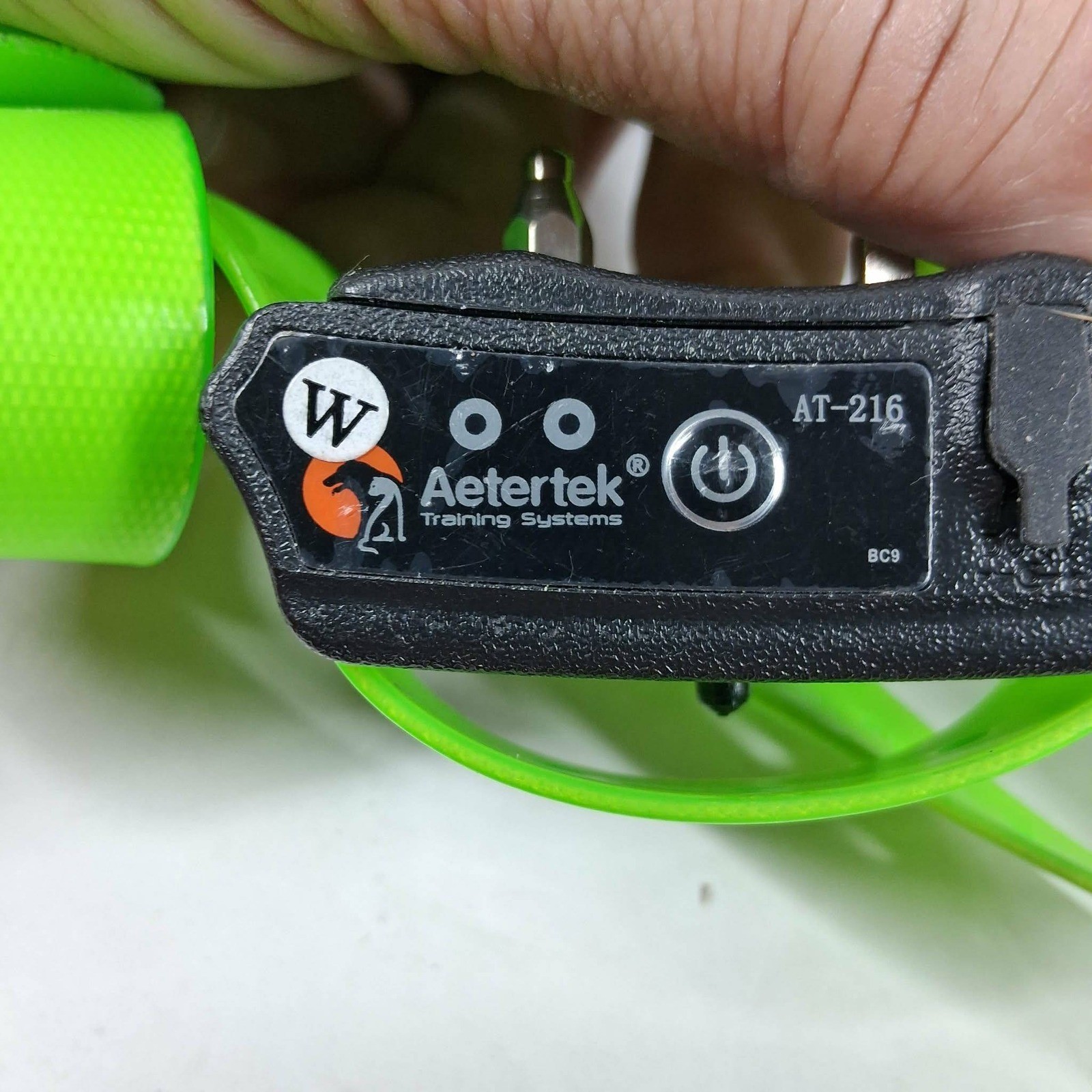 Aetertek AT-216 Dog Training System 2-Collar Kit 550M Range Orange Green Case