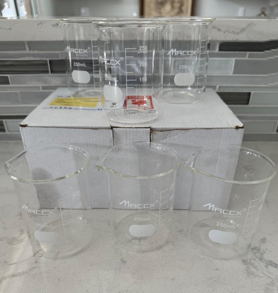 SET OF 6 MACCX SCIENTIFIC LOW FORM GLASS BEAKERS 250ml GRADUATION NEW IN BOX