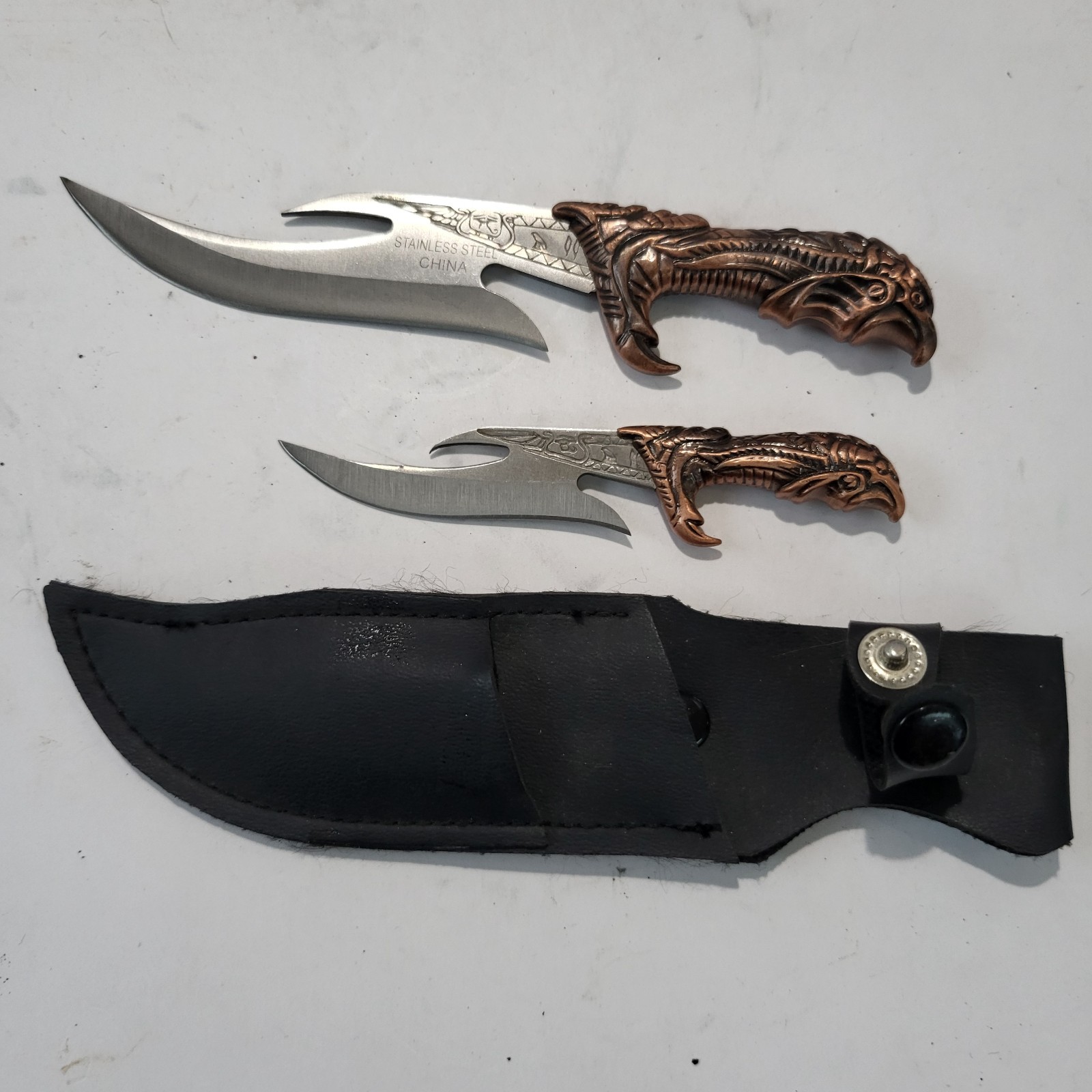 2 Small Decorative Falcon Knives Stainless Blade Dagger Gold Tone Handle Sheath