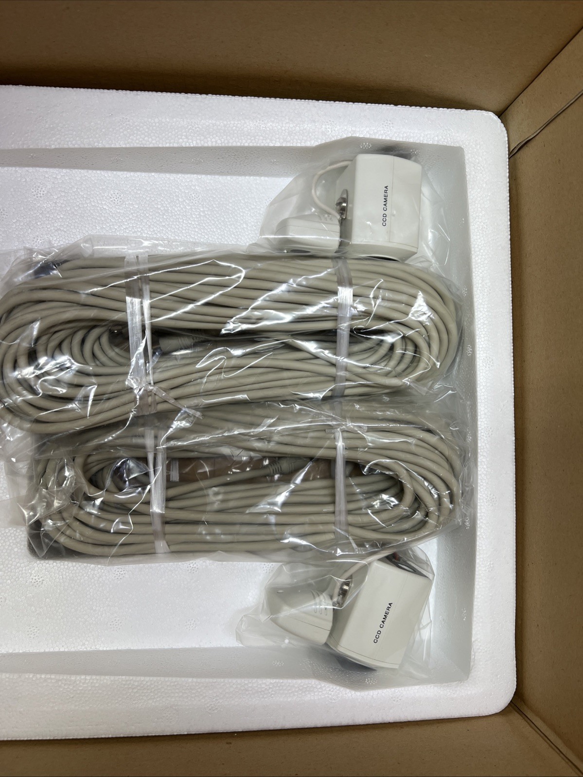 Lorex 12" black & white 4 channel 2-way (4) Cameras Observation Security System