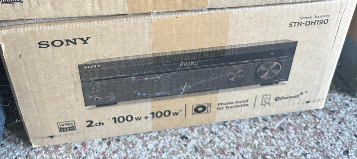 Sony 2-Channel Stereo Receiver with Bluetooth Phono & Aux Input - STR-DH190