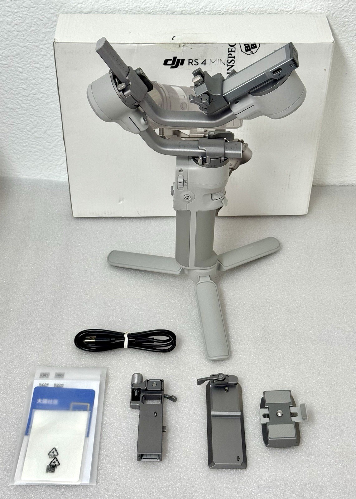 DJI RS 4 Mini Handheld 3-Axis Gimbal Stabilizer  #3