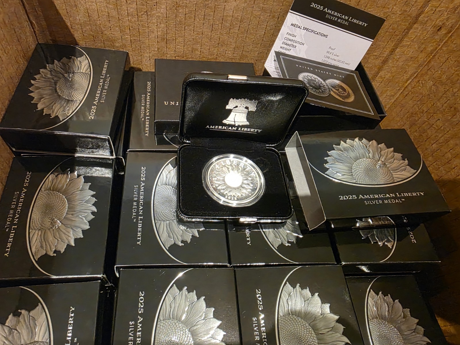 2025 P Silver Medal American Liberty 1oz With Certificate OGP  Box