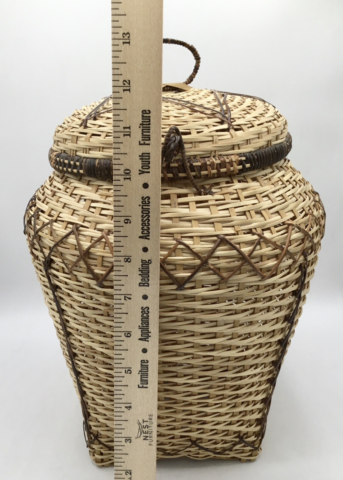 VTG Handcrafted Detailed Wicker Woven Lidded Basket Boho Minimal Primitive