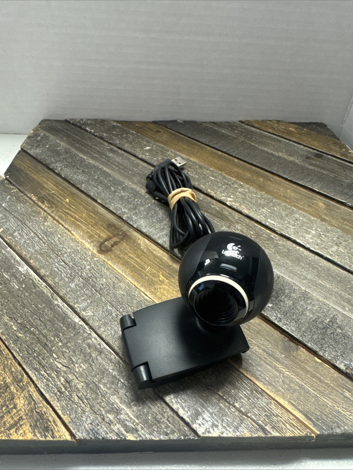 Logitech E-3500 V-UCU56 Wired Quickcam Webcam w/ Microphone Easy Connection m10