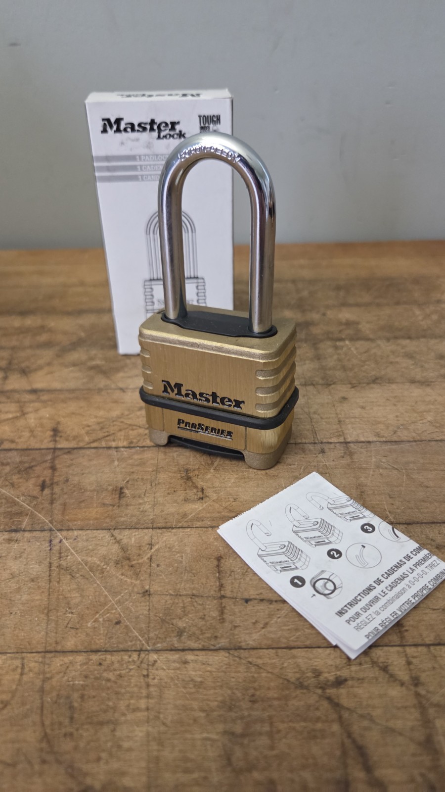 Master Lock Pro Series 1175LHRS Combination Padlock,Bottom, GOLD/BLACK NEW
