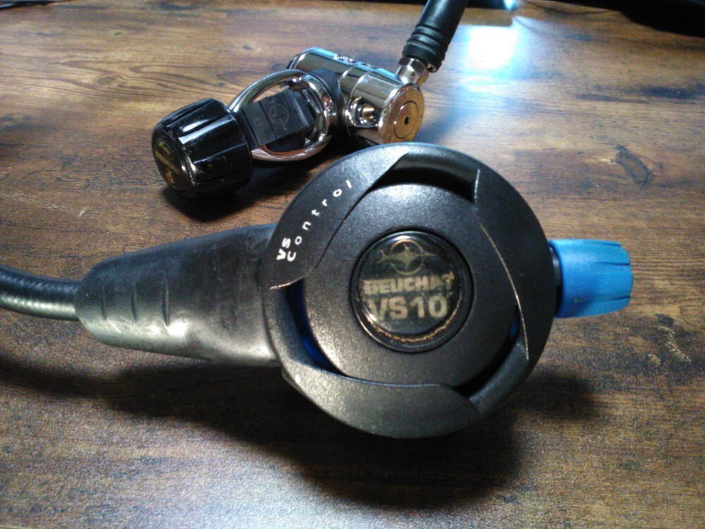 BEUCHAT VS-10 ADJUSTABLE / 941372 SCUBA DIVING REGULATOR.
