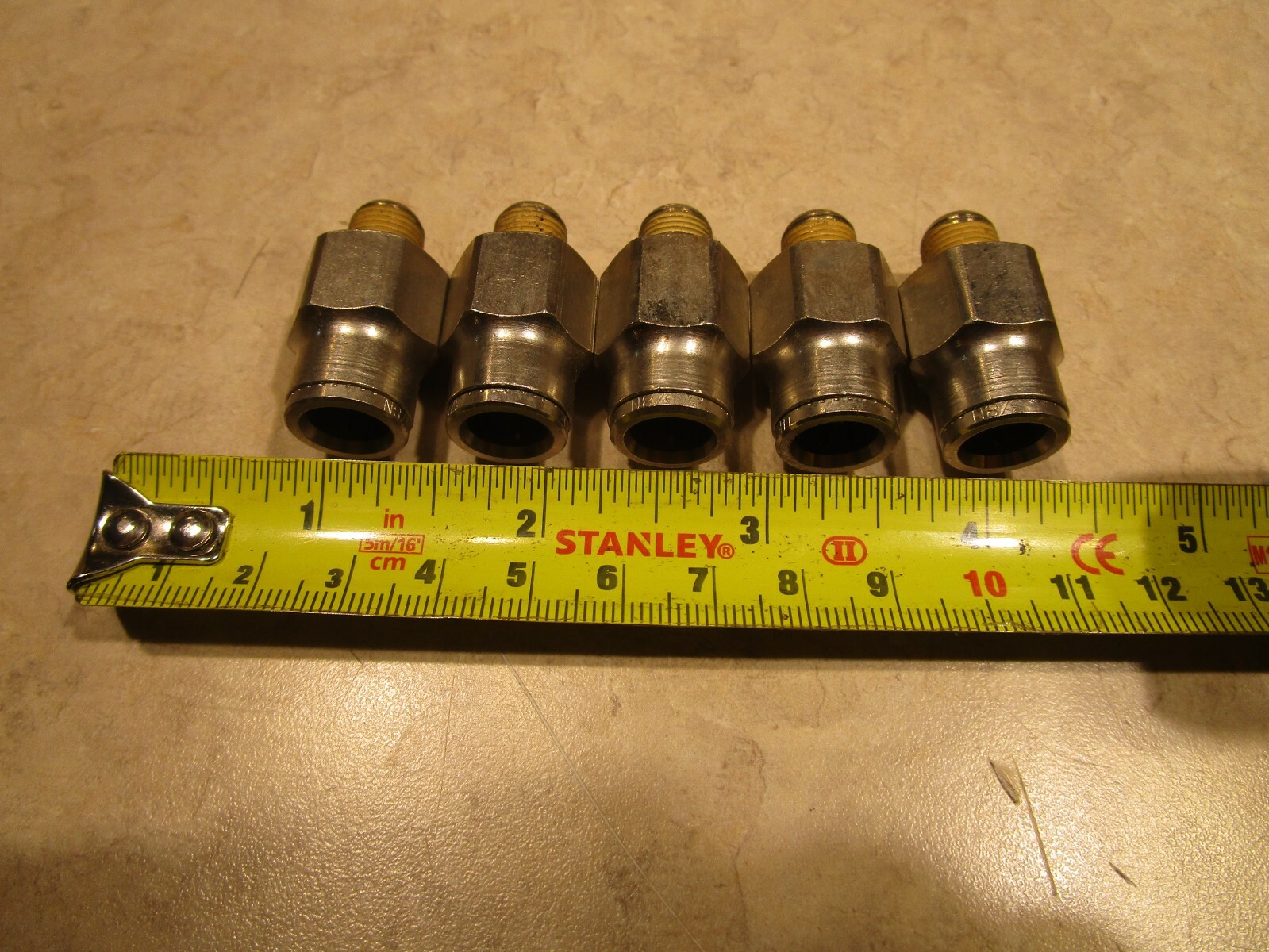 LOT OF 5 NORGREN 124250618, PNEUMATIC FITTINGS, 3/8" PUSH FIT TO 1/8" NPT G0524
