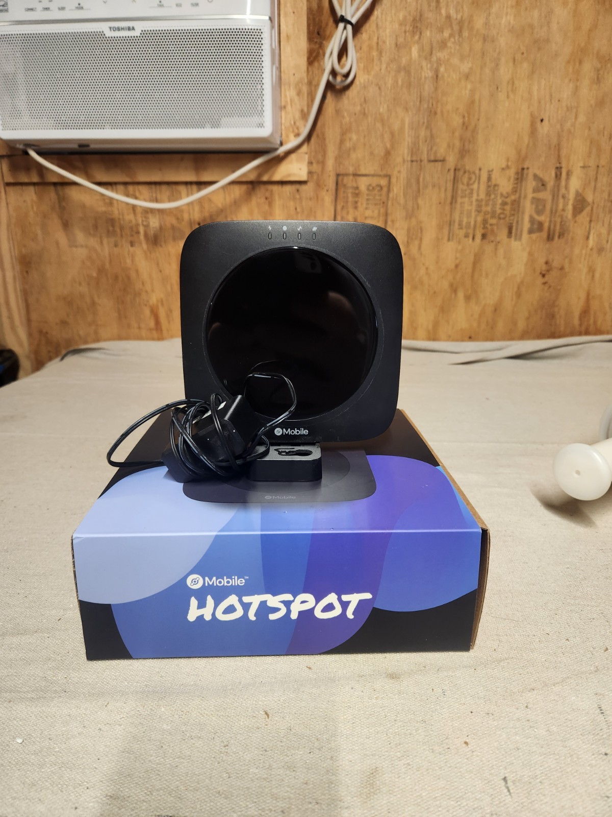 Helium Mobile HNT WiFi Indoor Hotspot and Crypto Miner, Lightly Used