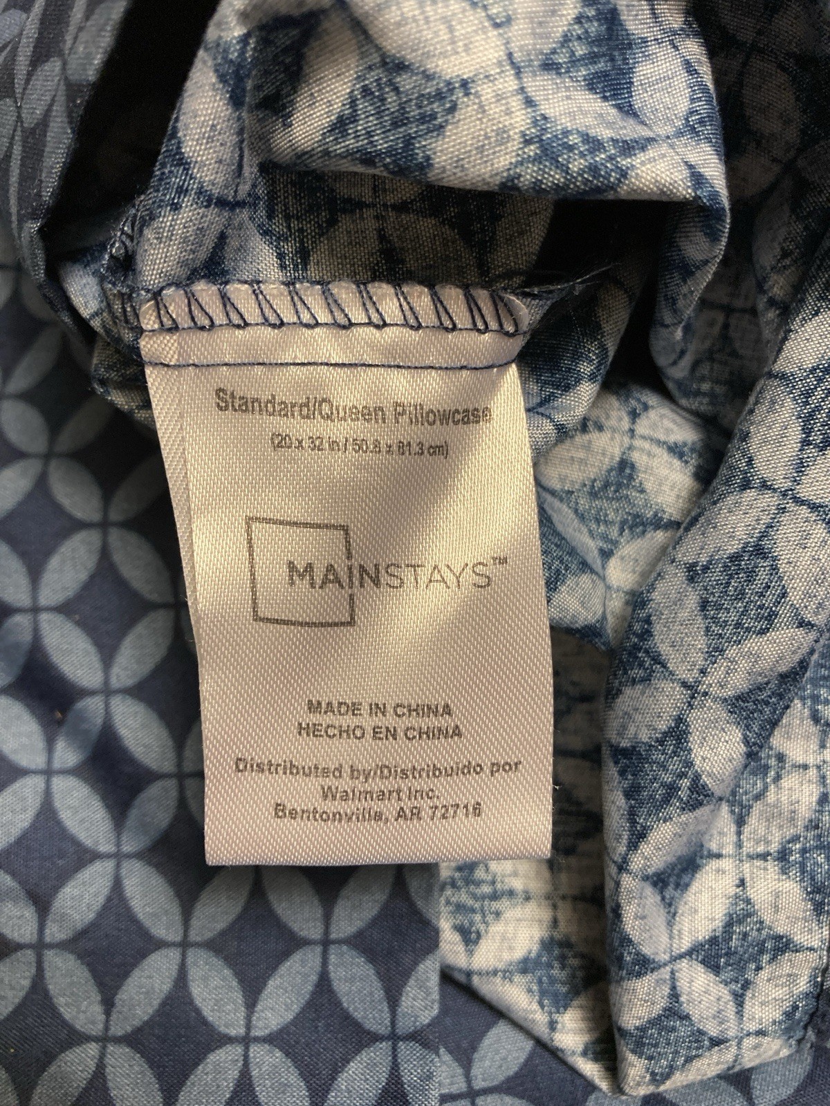 3 Mainstays Soft Microfiber Pillowcases Std/Qn 20 x 32" Navy Blue / Blue Pattern