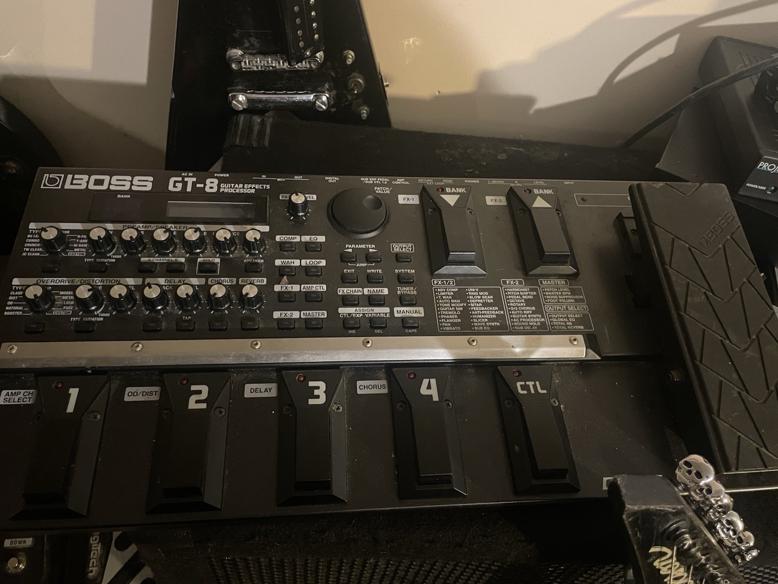 Boss GT-8 Digital Multi-Effects Processor Pedal for Electric Guitar, Chorus