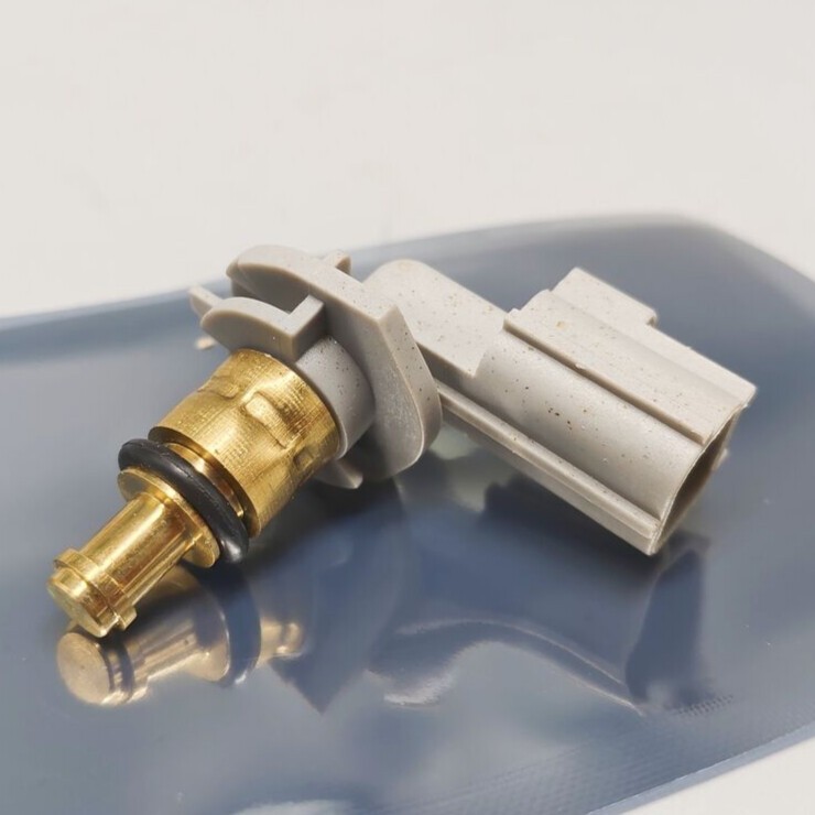 NEW ENGINE COOLANT TEMPERATURE SENSOR LR041442 FOR LAND ROVER LR4