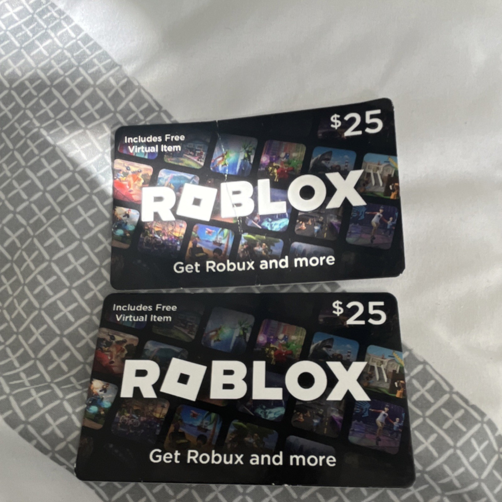 Roblox $25 Prepaid Gaming Card Includes Free Virtual Item Multi-Platform