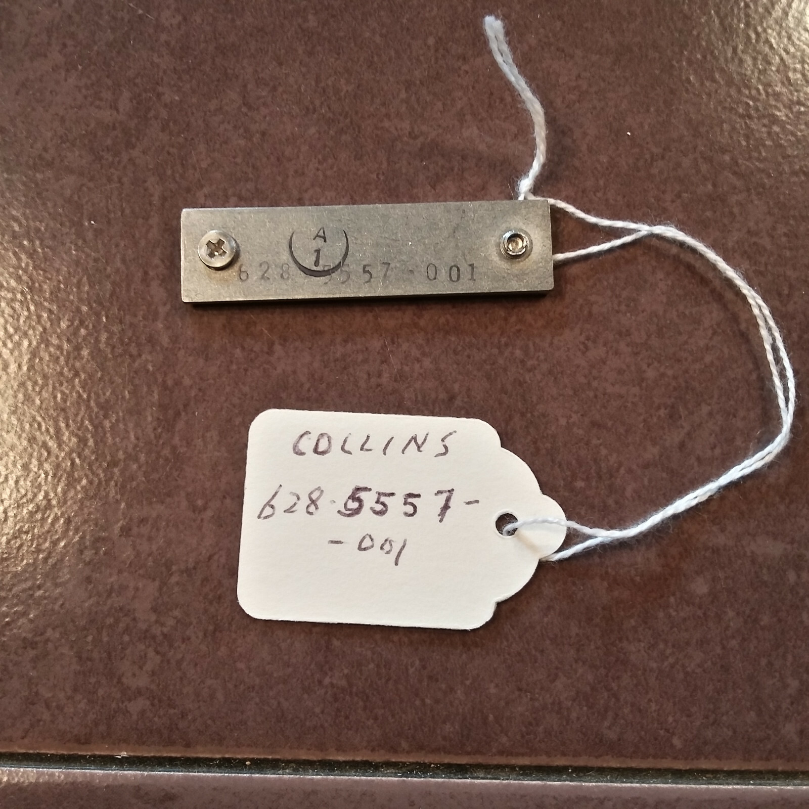 Collins Microline Install Tray Clamp 628-5557-001