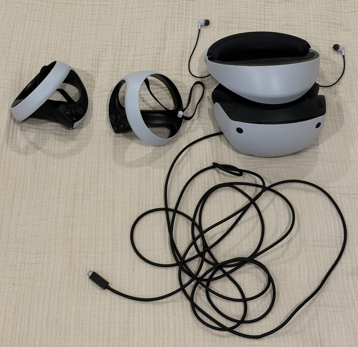 Sony PlayStation VR2 PSVR2 Headset Horizon Call of the Mountain Bundle CFI-ZVR1