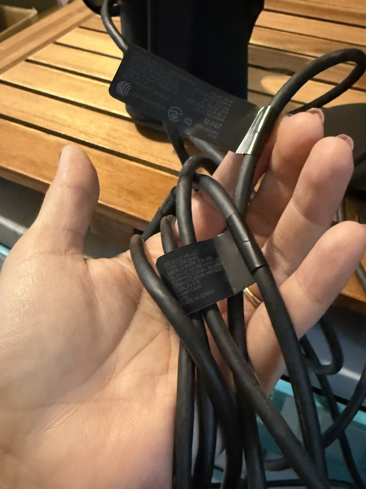 Oculus C-4 A VR Headset, 2 Sensors, 1 Controller, Original Cables, READ Descrip