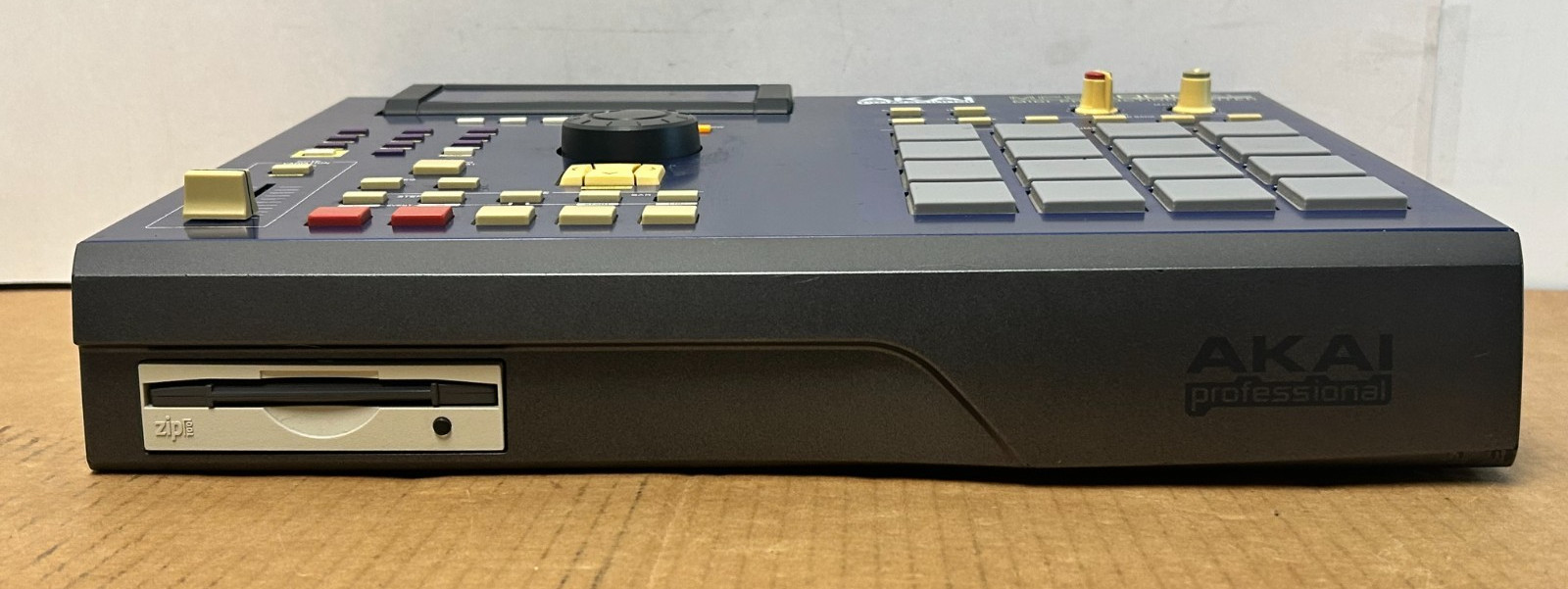 Akai MPC2000XL Sampler/Sequencer MIDI Production Center - Blue Edition!
