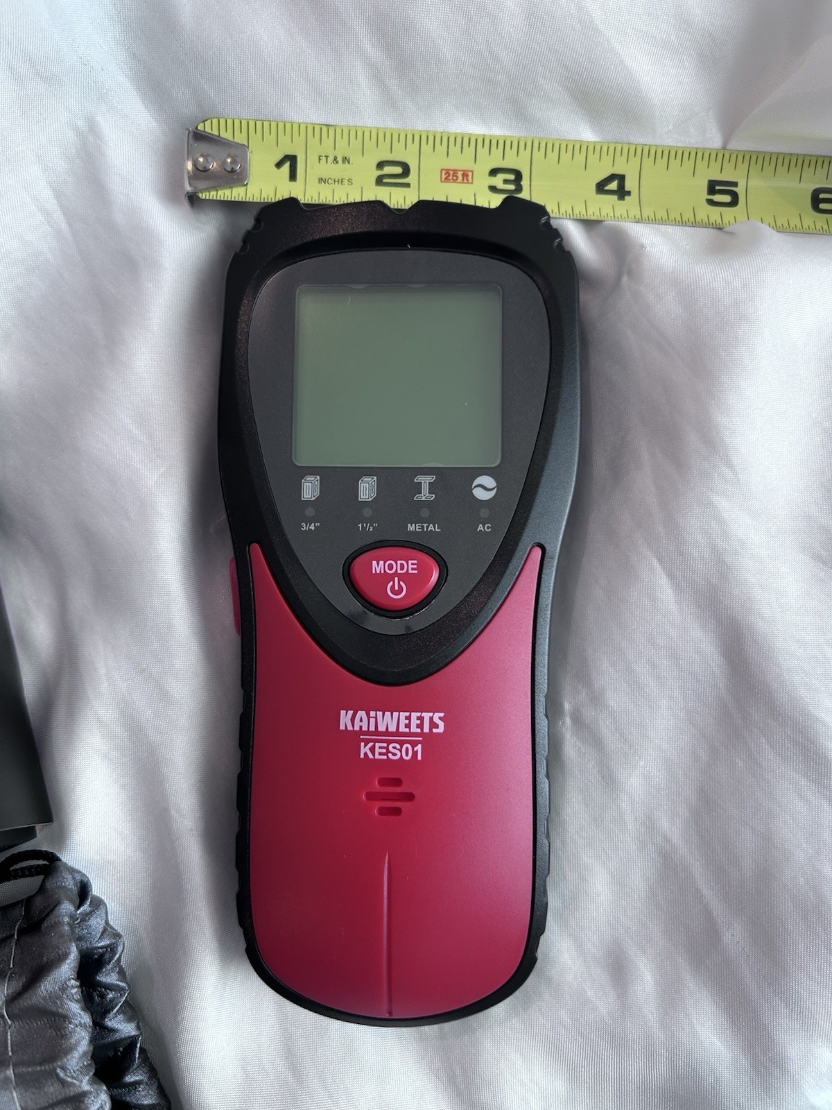 Kaiweets 4 In 1 Stud Finder new in box