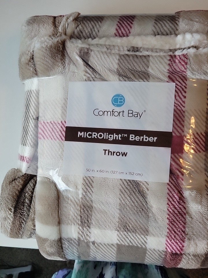 Comfort Bay Microlight Berber Throw 50in × 60in 2 sided