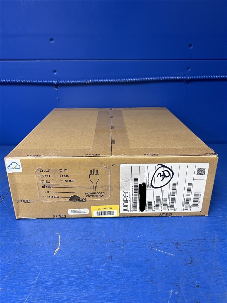 New Juniper Networks Security Services Gateway SRX320-SYS-JB *Factory Sealed*