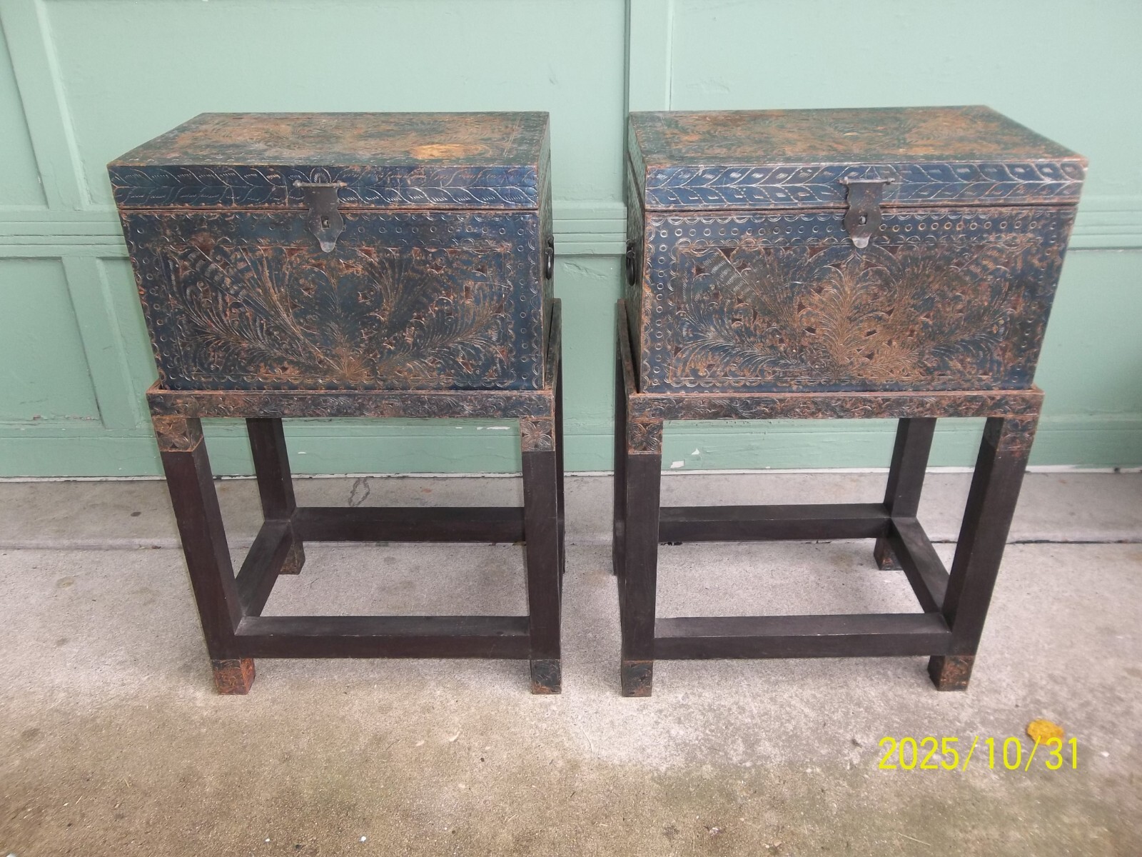 ONE! Rare Ronita Smith Collection Hand Engraved Metal & Wood Box Chest on Stand