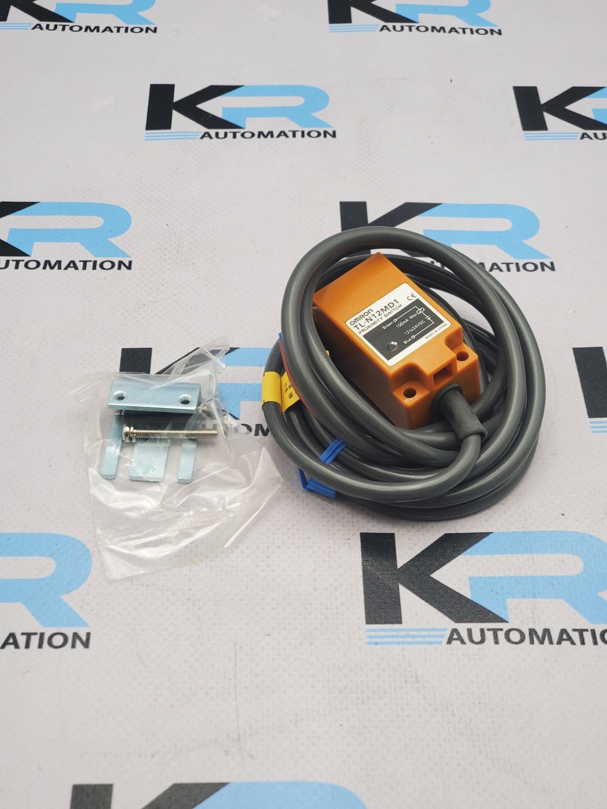 NEW Omron TL-N12MD1 Proximity Switch