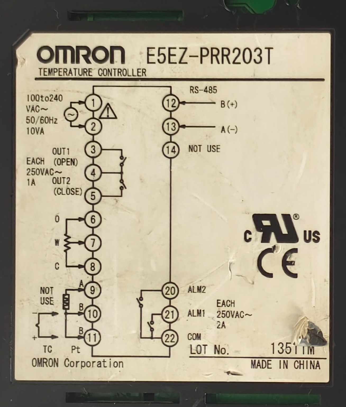 Omron E5EZ-PRR203T Controller Temperature 100-240 VAC 10VZA