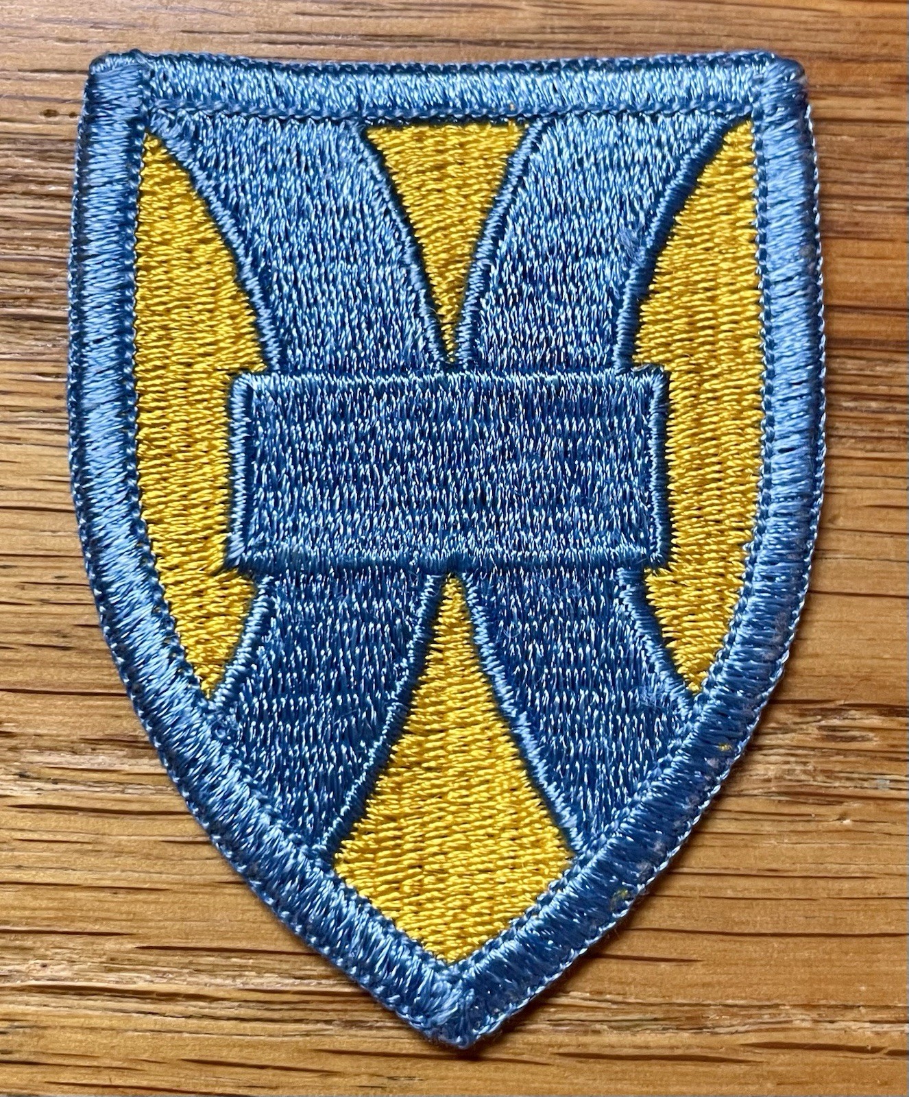 ORIGINAL 1966 & BEYOND US ARMY 1st SUPPORT BRIGADE PATCH - MERROWED EDGE-NO GLOW