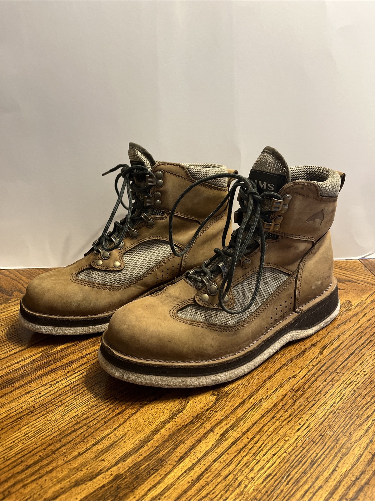 SIMMs Suede Felted Sole Fly Fishing Boots Brown Sz 8 20528-00