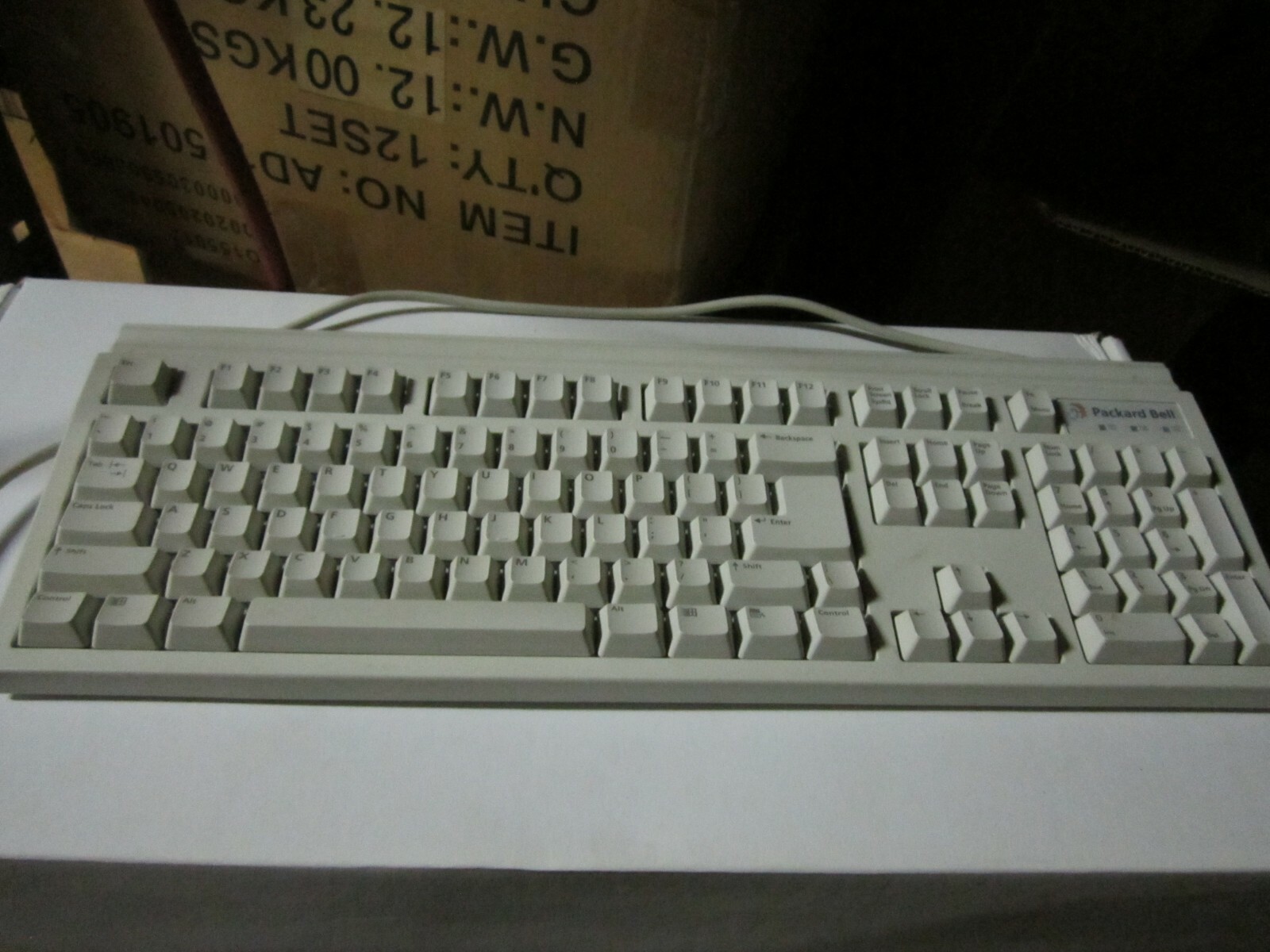 Vintage PACKARD BELL KEYBOARD 5131C EXCELLENT CONDITION ps2 ps/2  clicky NEW