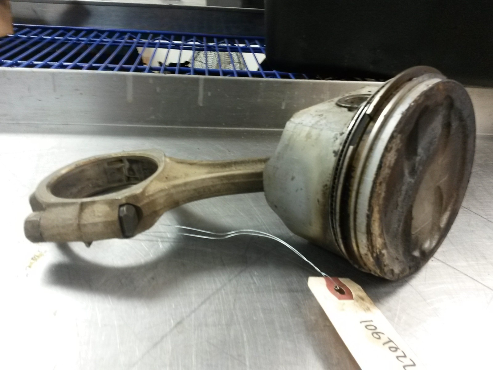 Piston and Connecting Rod Standard For 96-98 Chevrolet C1500  4.3