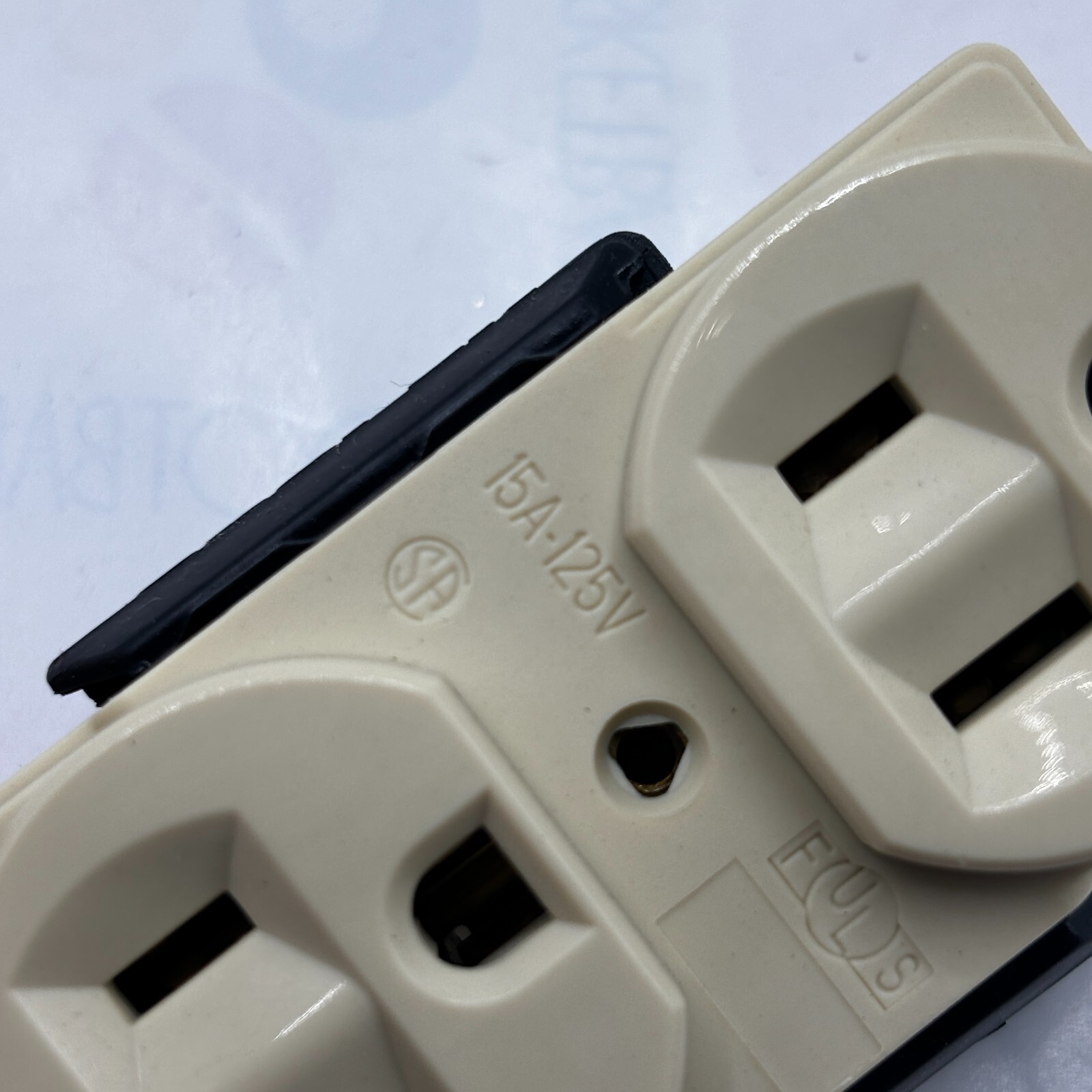 Cooper 5262V Receptacle Duplex 15A 125V 2P 3F ⭐