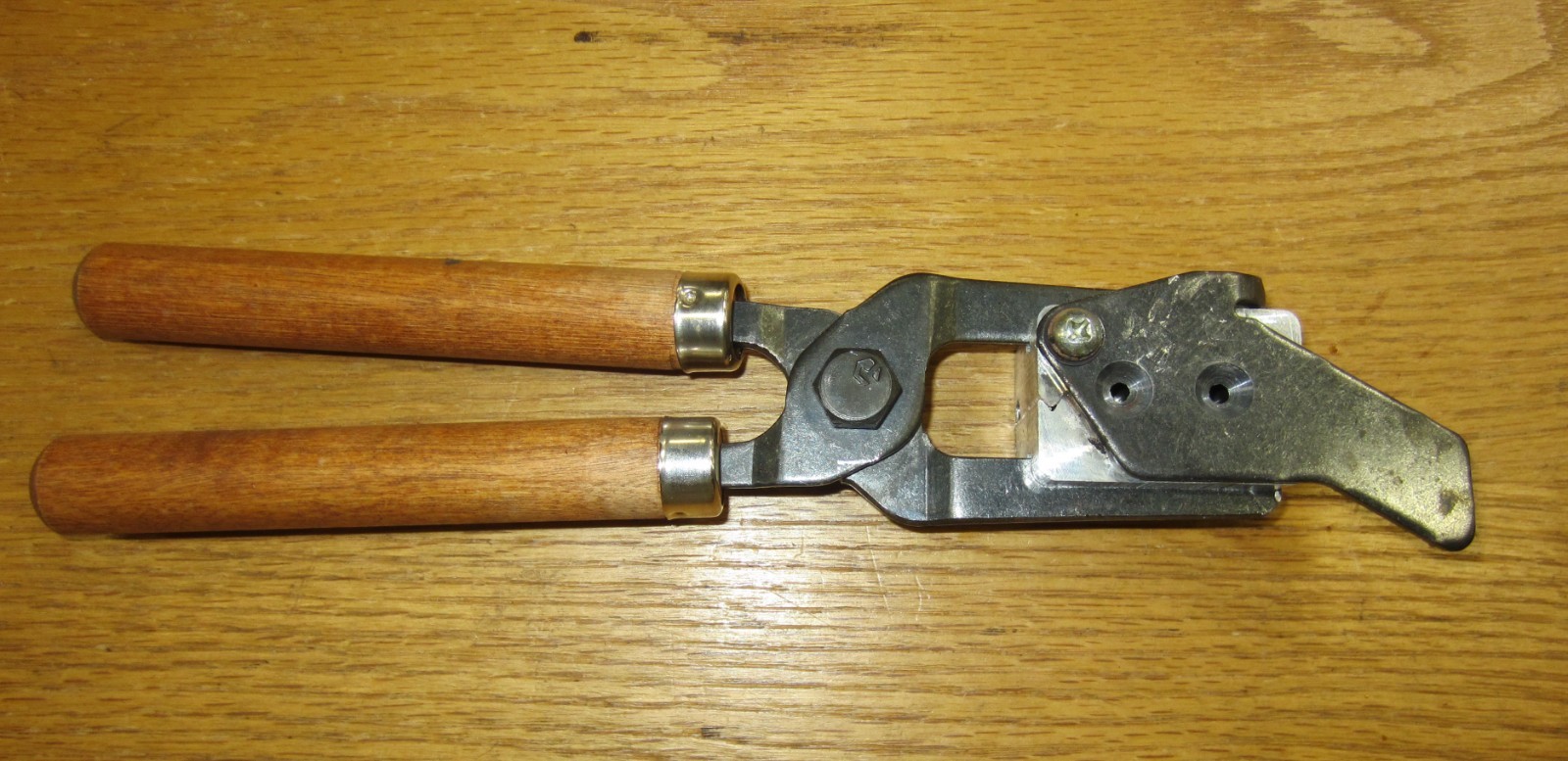 Lee 40 / 10mm 175 SWC  2 Cavity Mold W/Handles