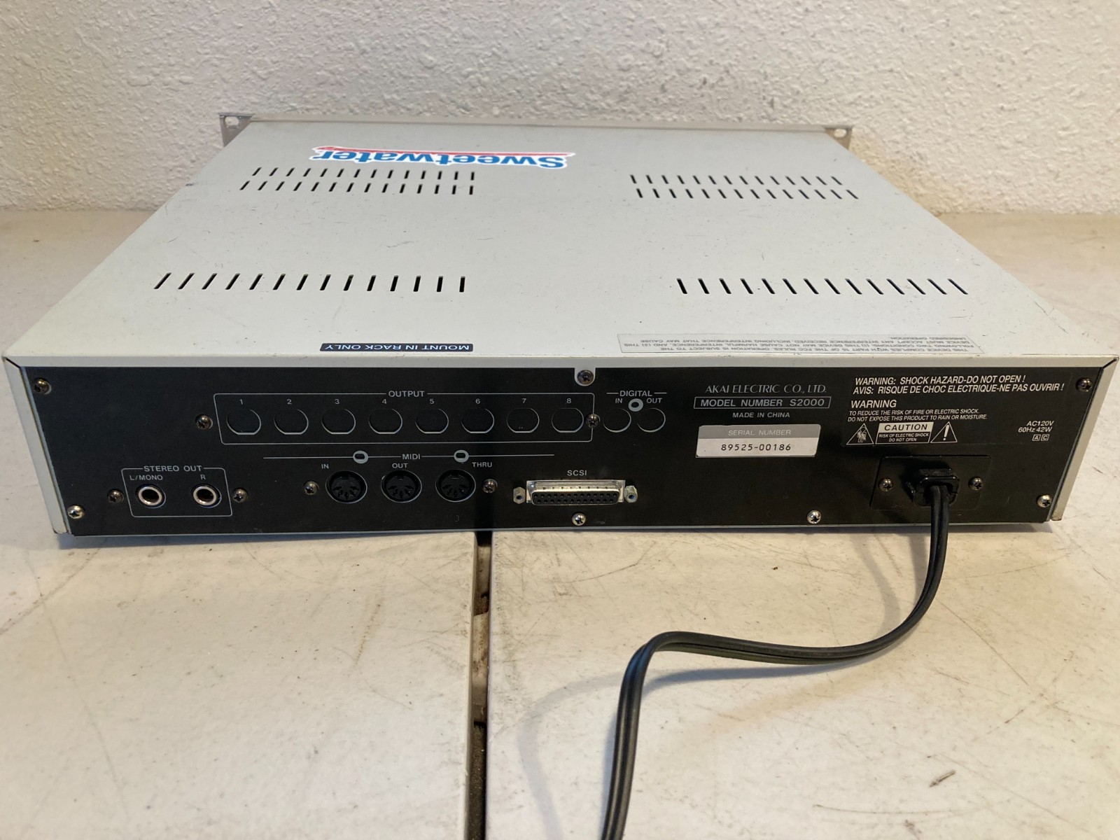 AKAI professional S2000 MIDI STEREO DIGITAL SAMPLER Musical Instruments Audio