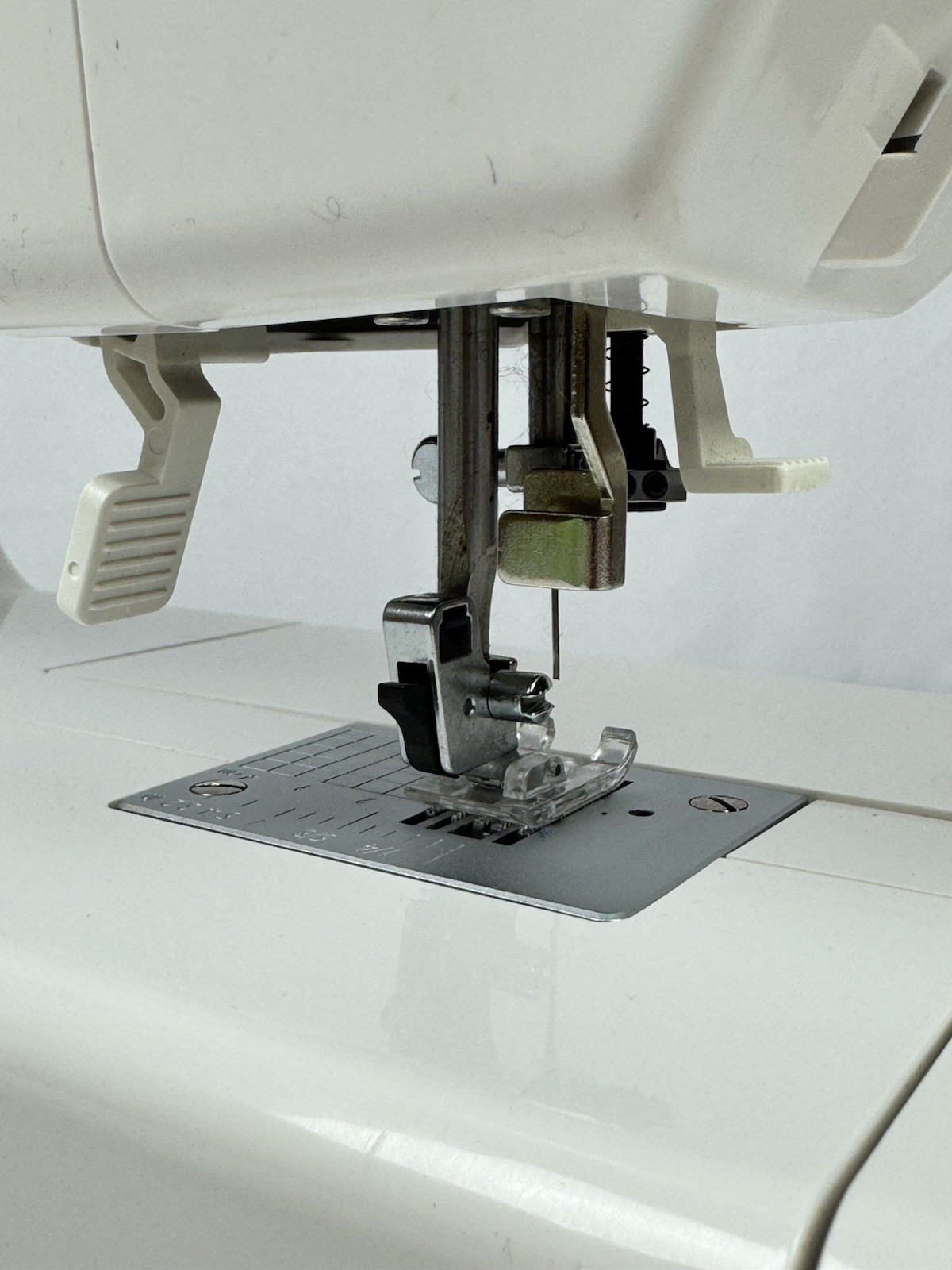 Spiegel 60609 - 350 Stitch Computerized Sewing Machine UNTESTED AS-IS